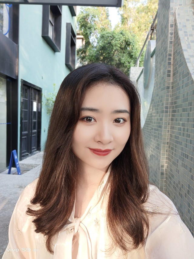 vivos9怎么样自拍有惊喜美颜无痕迹
