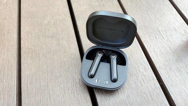 trueair2真无线半入蓝牙耳机实拍