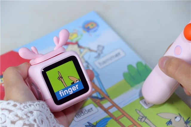 家长不用愁,启蒙教育就这么简单!小木百变悟空点读机器人体验