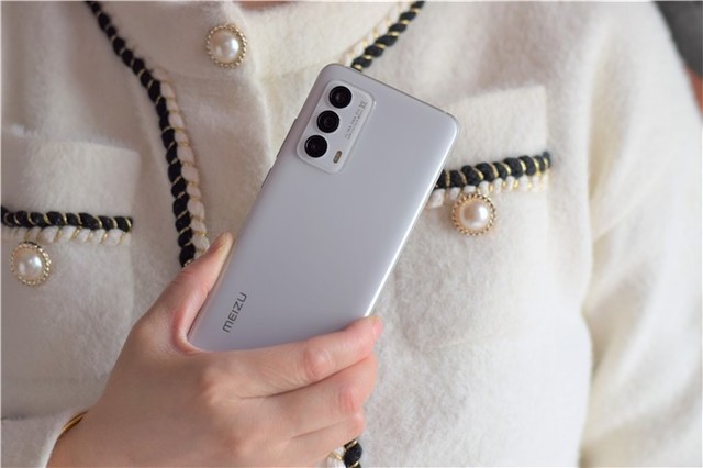 15úͣ18ҷiPhone12