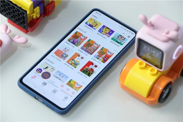 家长不用愁,启蒙教育就这么简单!小木百变悟空点读机器人体验