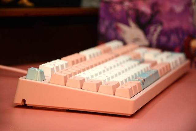 女神节就送她一把樱花键盘吧，ikbc樱花主题狐樱机械键盘开箱