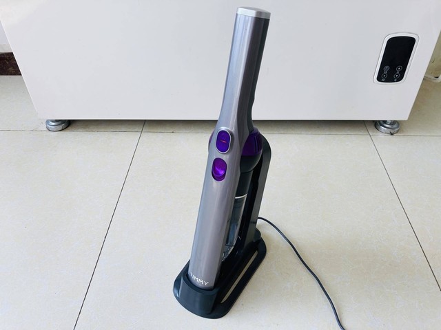 吉米P7小轻杆无线吸尘器体验:小巧便携吸力大,清洁好帮手