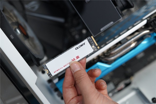 光威骁将nvme240gssd国产主控芯片