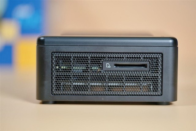 NUC11PAHi7ӢضIntelԱϿ