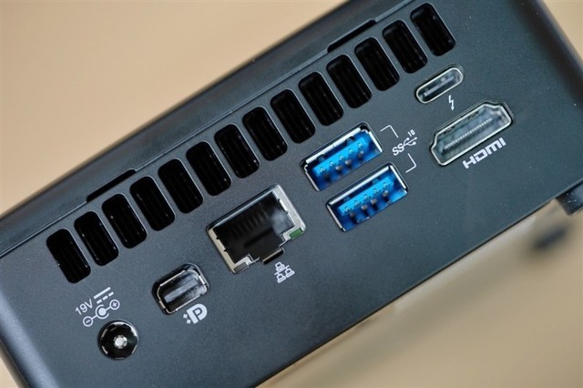 NUC11PAHi7ӢضIntelԱϿ