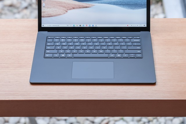 AMD 给微软的小灶真香:Surface Laptop 4 的深度评测