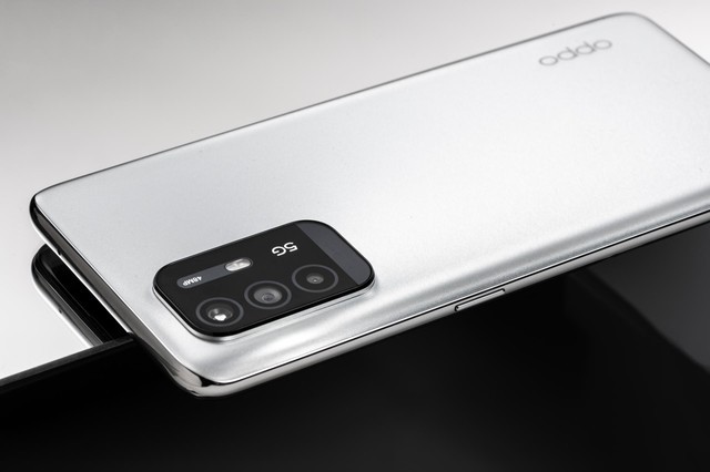 OPPO A95雅银色图赏:低调又不失典雅,2K价位颜值担当