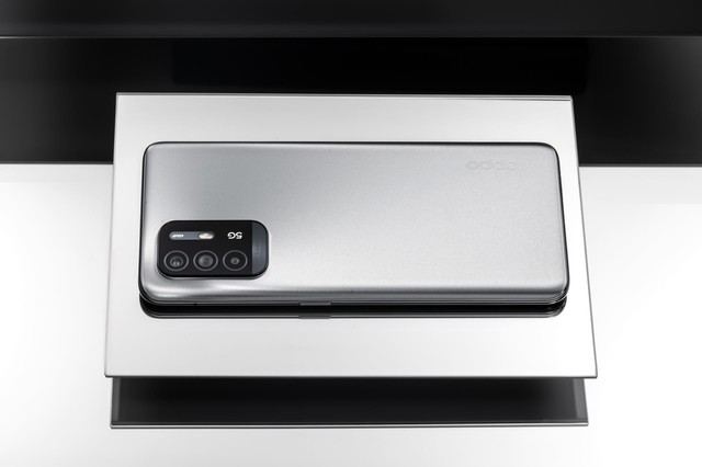 OPPO A95雅银色图赏:低调又不失典雅,2K价位颜值担当