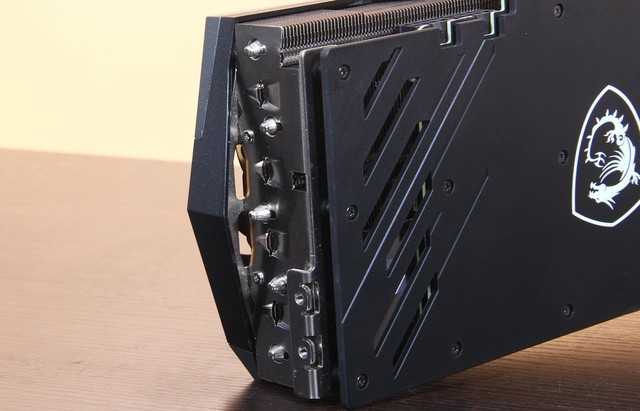 套板+顶级散热配RT魔龙是否对得起5.1G的10600KF?