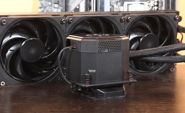 套板+顶级散热配RT魔龙是否对得起5.1G的10600KF?