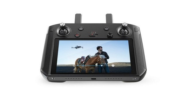 DJI带屏遥控器版本更新 兼容大疆Mavic Air2无人机