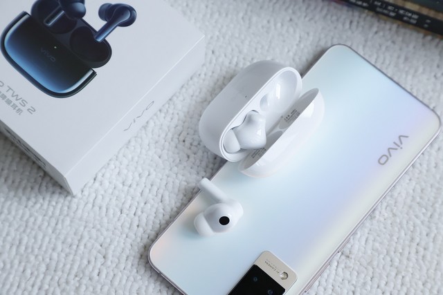 vivo tws 2系列真无线耳机图赏