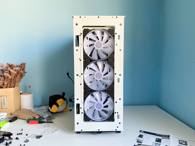 把显卡挂起来,让散热更通畅,鑫谷ATX3.0架构机箱对比实战