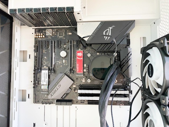 把显卡挂起来,让散热更通畅,鑫谷ATX3.0架构机箱对比实战