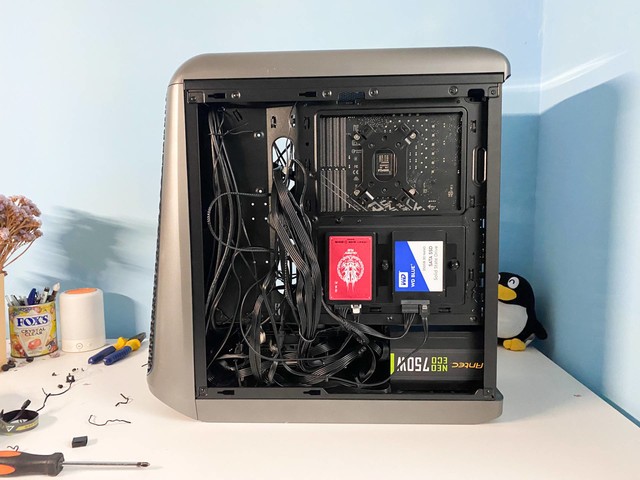 把显卡挂起来,让散热更通畅,鑫谷ATX3.0架构机箱对比实战