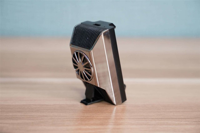 四款主流冰封散热背夹横评,谁才是游戏手机绝配?