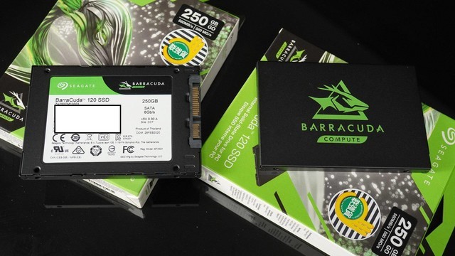 万兆NAS剪4K!威联通QNAP TS-532X+希捷酷狼