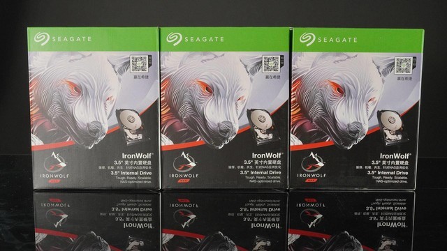 万兆NAS剪4K!威联通QNAP TS-532X+希捷酷狼