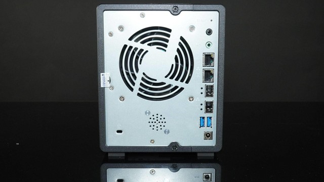 万兆NAS剪4K!威联通QNAP TS-532X+希捷酷狼