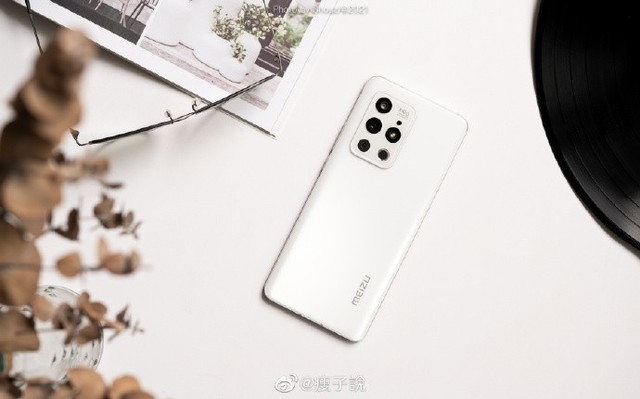 白色的魅族18pro开箱来了