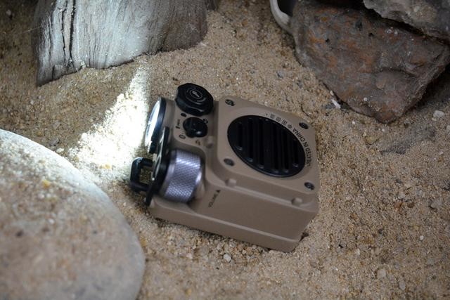 猫王·野性mini实测篇:军工级品质,250g+IPX5防水+手电筒