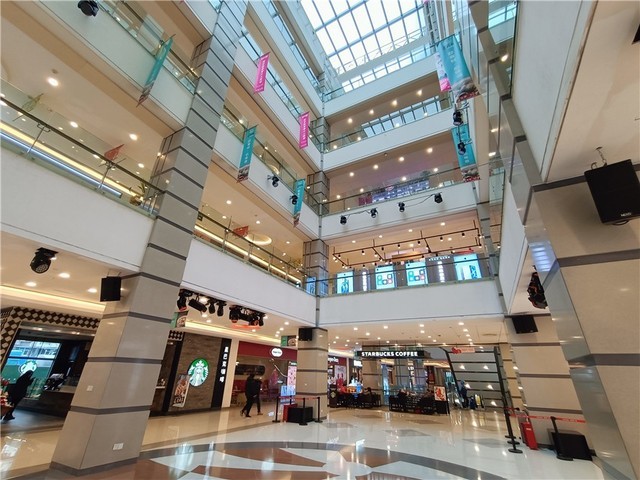 realme真我V15测评:媲美旗舰机,50W闪充超速了