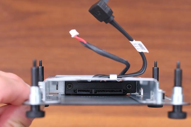 不到一千元的迷你电脑好用吗?Intel NUC7CJYH 上手玩