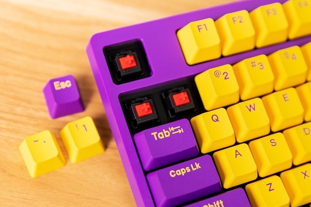 达尔优a87紫金版樱桃轴机械键盘享受电竞新氛围