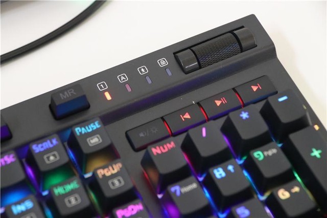 179的机械键盘,灯效还能这样玩!国货就是这么实在