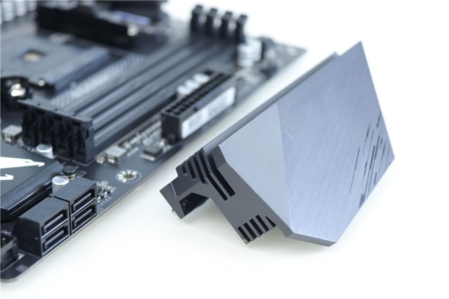 三代锐龙平民首选!技嘉小雕B550M AORUS PRO评测