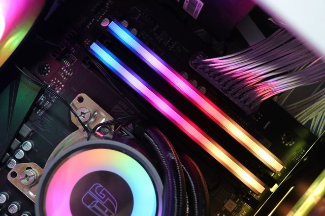 三代锐龙平民首选!技嘉小雕B550M AORUS PRO评测