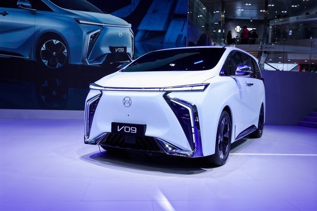 创·享潮生活,合创全新纯电旗舰 mpv v09星耀广州车展_汽车科技新闻