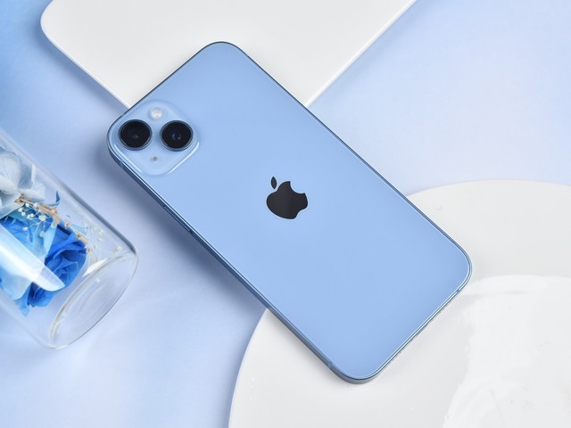 原告elizabeth steines声称苹果存在误导消费者行为,销售iphone产品时