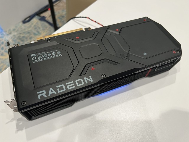 看着就想要 AMD RX7900实体点亮展示