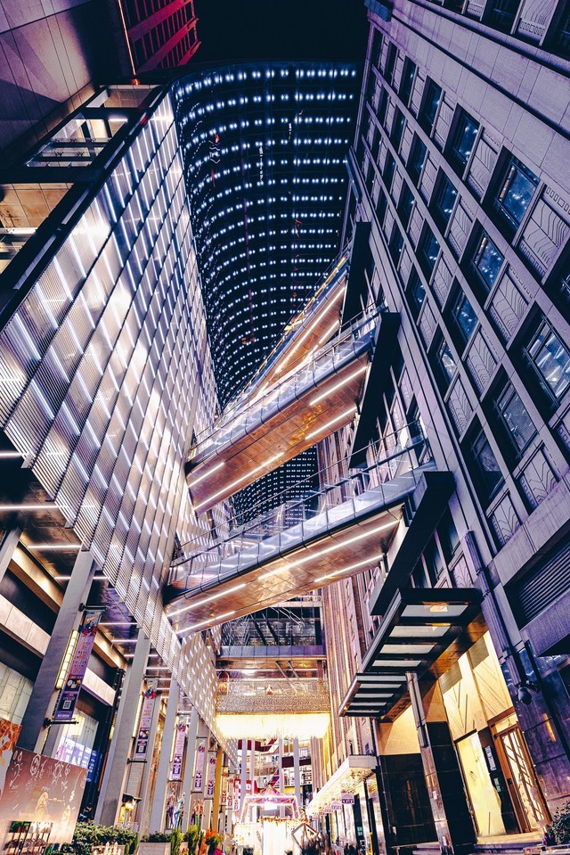 几何、色彩与线条 佳能EOS R5的极简城市摄影